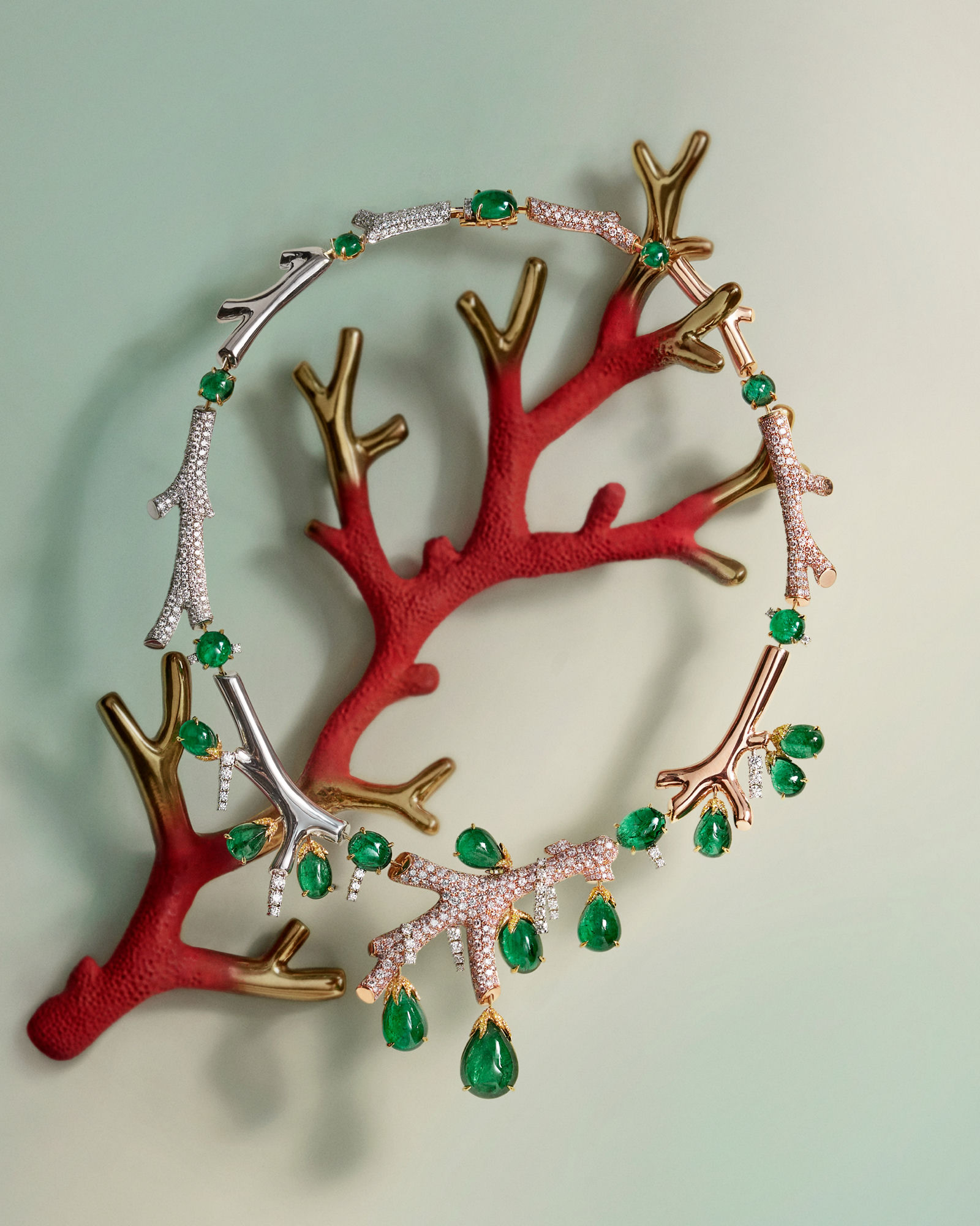Corallo necklace in coral and gold